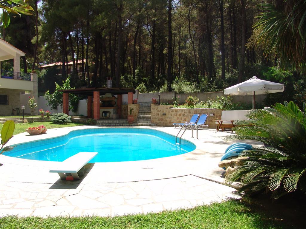 Mira Forest Residences Sani  Exterior foto